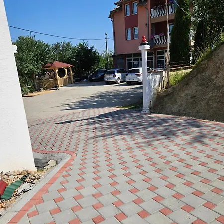 Rejjan Apartman *